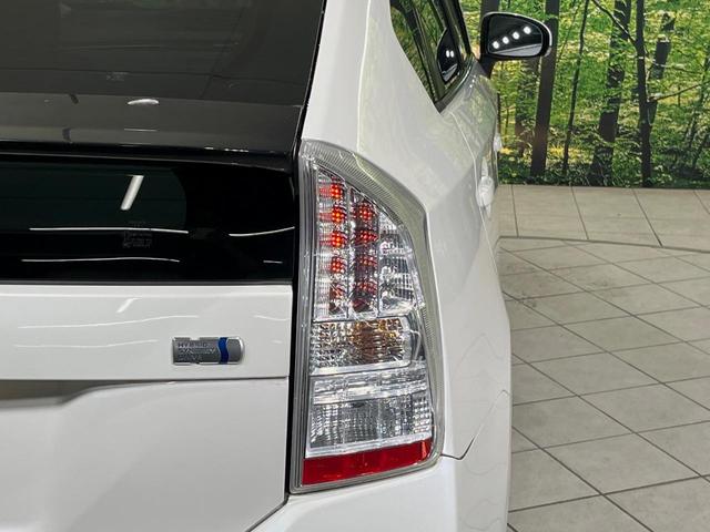 プリウス Ｓ　ＳＤナビ　バックカメラ　禁煙車　ドラレコ　スマートキー　ＥＴＣ　オートライト　オートエアコン　Ｂｌｕｅｔｏｏｔｈ　ＣＤ再生　地デジ　ステアリングスイッチ　フォグライト　プライバシーガラス　盗難防止装置（52枚目）