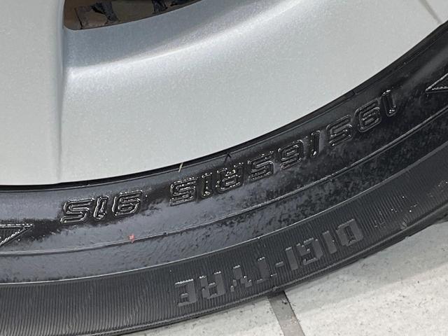 プリウス Ｓ　ＳＤナビ　バックカメラ　禁煙車　ドラレコ　スマートキー　ＥＴＣ　オートライト　オートエアコン　Ｂｌｕｅｔｏｏｔｈ　ＣＤ再生　地デジ　ステアリングスイッチ　フォグライト　プライバシーガラス　盗難防止装置（56枚目）