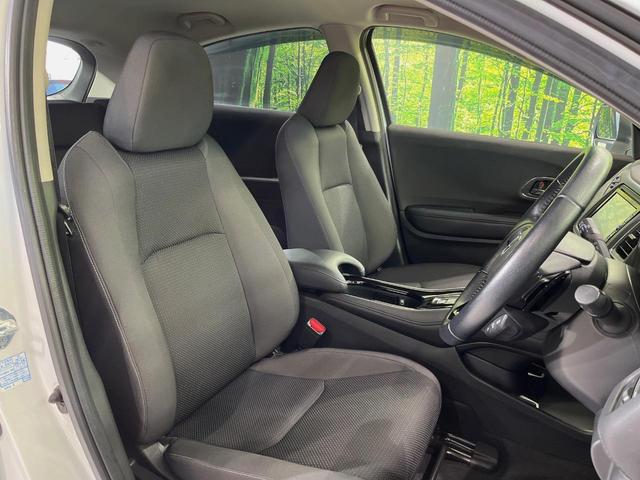 ヴェゼル ハイブリッドX・ホンダセンシング 純正ナビ バックカメラ 衝突軽減装置 ドラレコ ETC レーダークルーズ LEDヘッド パドルシフト ステアリングスイッチ 純正16インチアルミ オートライト オートエアコン 車線逸脱警報 禁煙車(8枚目)