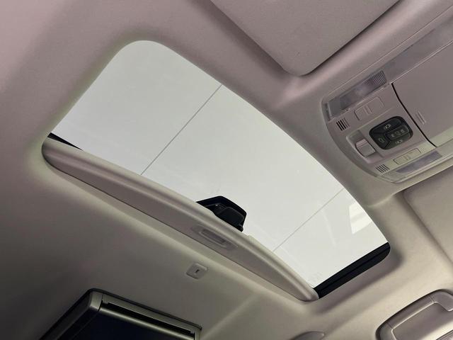 ヴェルファイア ２．４Ｚ　ゴールデンアイズ　サンルーフ　純正８型ナビ　バックカメラ　後席モニター　両側電動スライドドア　ウッドコンビステアリング　ＨＩＤヘッドライト　純正１８インチアルミ　ＥＴＣ　ドラレコ　パワーバックドア　コーナーセンサー（3枚目）