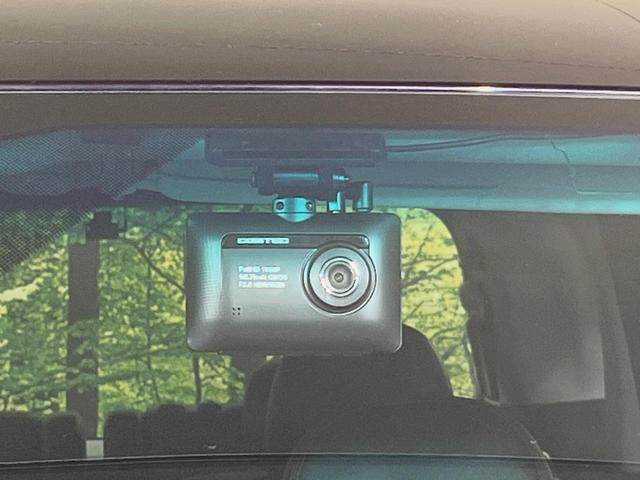ヴェルファイア ２．４Ｚ　ゴールデンアイズ　サンルーフ　純正８型ナビ　バックカメラ　後席モニター　両側電動スライドドア　ウッドコンビステアリング　ＨＩＤヘッドライト　純正１８インチアルミ　ＥＴＣ　ドラレコ　パワーバックドア　コーナーセンサー（22枚目）