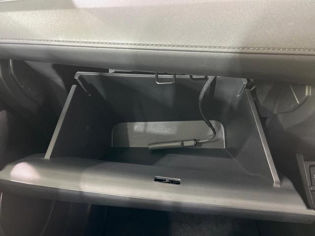 ヴェゼル ハイブリッドＸ　純正メーカーナビ　バックカメラ　衝突軽減装置　禁煙車　ドラレコ　コーナーセンサー　スマートキー　ＬＥＤヘッド　ＥＴＣ　クルーズコントロール　オートライト　オートエアコン　純正１６インチアルミ（48枚目）