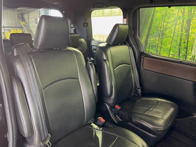 エスクァイア ハイブリッドGi 両側電動スライドドア 純正10ナビ 後席モニター バックカメラ 衝突軽減装置 禁煙車 ハーフレザーシート シートヒーター ドラレコ コーナーセンサー スマートキー LEDヘッドライト ETC クルコン(8枚目)