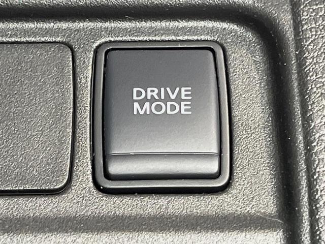 セレナ e-パワー ハイウェイスターV 純正10型ナビ 後席モニター 全周囲カメラ プロパイロット 両側電動スライドドア 衝突軽減装置 レーダークルーズ 禁煙車 ドラレコ コーナーセンサー スマートキー LEDヘッドライト ETC(31枚目)