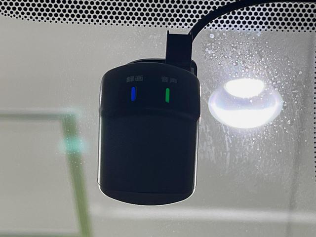 セレナ e-パワー ハイウェイスターV 純正10型ナビ 後席モニター 全周囲カメラ プロパイロット 両側電動スライドドア 衝突軽減装置 レーダークルーズ 禁煙車 ドラレコ コーナーセンサー スマートキー LEDヘッドライト ETC(42枚目)