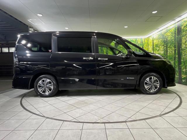 セレナ e-パワー ハイウェイスターV 純正10型ナビ 後席モニター 全周囲カメラ プロパイロット 両側電動スライドドア 衝突軽減装置 レーダークルーズ 禁煙車 ドラレコ コーナーセンサー スマートキー LEDヘッドライト ETC(56枚目)