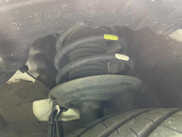 プリウス Aツーリングセレクション 純正9型ナビ バックカメラ 衝突軽減装置 レーダークルーズ 禁煙車 前席シートヒーター ドラレコ コーナーセンサー スマートキー LEDヘッドライト ETC ブラインドスポットモニター 車線逸脱警報(20枚目)