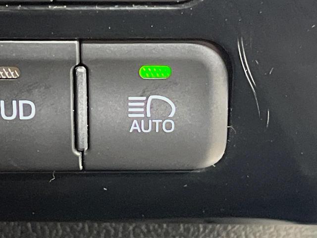 プリウス Aツーリングセレクション 純正9型ナビ バックカメラ 衝突軽減装置 レーダークルーズ 禁煙車 前席シートヒーター ドラレコ コーナーセンサー スマートキー LEDヘッドライト ETC ブラインドスポットモニター 車線逸脱警報(29枚目)