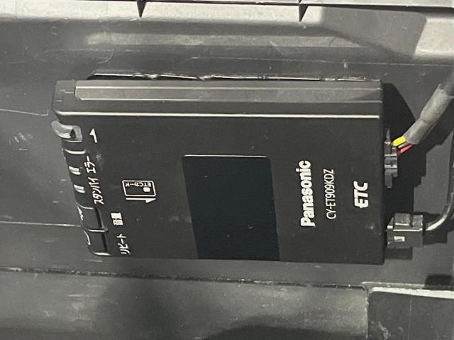 コペン ローブ　ＳＤナビ　バックカメラ　禁煙車　前席シートヒーター　ドラレコ　スマートキー　ＬＥＤヘッドライト　ＥＴＣ　オートライト　オートエアコン　純正１６インチアルミホイル　Ｂｌｕｅｔｏｏｔｈ　革巻きハンドル（7枚目）