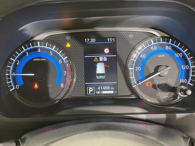 ルークス X SDナビ 全周囲カメラ 衝突軽減装置 禁煙車 ドラレコ コーナーセンサー スマートキー ETC 車線逸脱警報 デジタルインナーミラー オートライト オートエアコン CD/DVD ステアリングスイッチ(34枚目)