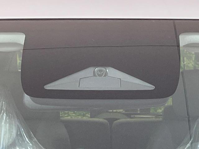 フリード e:HEVエアー EX 登録済未使用車 両側電動スライドドア 衝突軽減装置 レーダークルーズ ハーフレザーシート 前席シートヒーター コーナーセンサー スマートキー LEDヘッドライト オートマチックハイビーム 車線逸脱警報(4枚目)