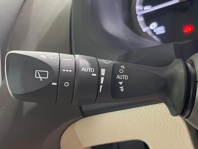 ランドクルーザープラド TX Lパッケージ サンルーフ BIGX9型ナビ バックカメラ 衝突軽減装置 レーダークルーズ 禁煙車 本革シート 前席シートエアコン ドラレコ コーナーセンサー スマートキー LEDヘッドライト ETC 車線逸脱警報(31枚目)