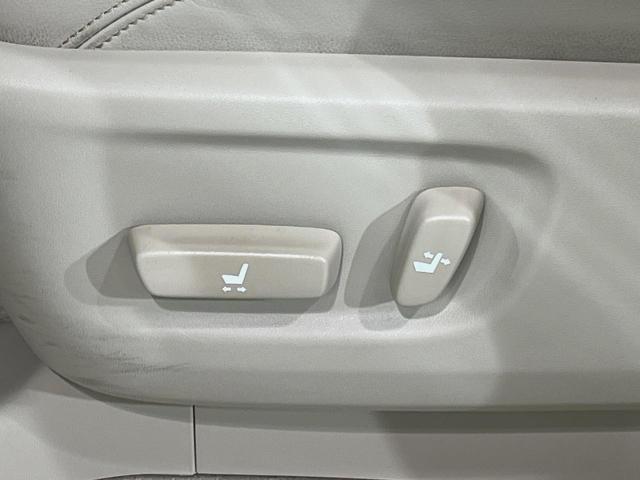 ランドクルーザープラド TX Lパッケージ サンルーフ BIGX9型ナビ バックカメラ 衝突軽減装置 レーダークルーズ 禁煙車 本革シート 前席シートエアコン ドラレコ コーナーセンサー スマートキー LEDヘッドライト ETC 車線逸脱警報(55枚目)