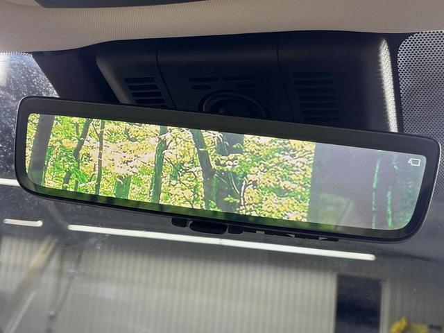 クラウンクロスオーバー Gアドバンスド・レザーパッケージ 4WD 12.3型ナビ 全周囲カメラ 衝突被害軽減装置 AC100V電源 レーダークルーズ 禁煙車 電動リアゲート 本革シート シートヒーター シートエアコン パワーシート ステアリングヒーター(5枚目)