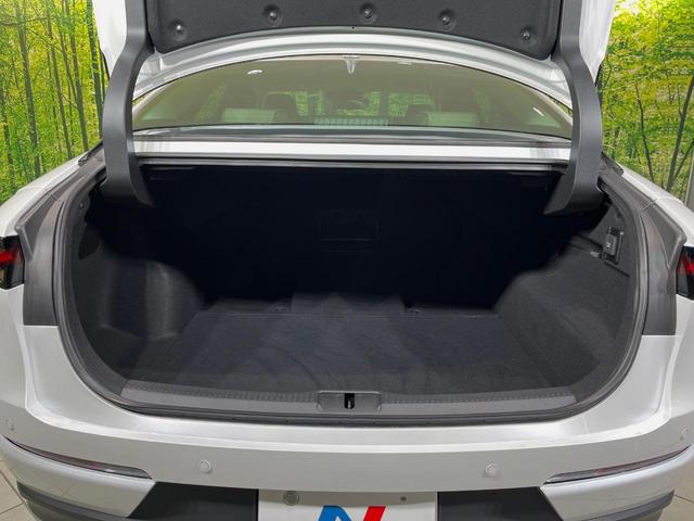 クラウンクロスオーバー Gアドバンスド・レザーパッケージ 4WD 12.3型ナビ 全周囲カメラ 衝突被害軽減装置 AC100V電源 レーダークルーズ 禁煙車 電動リアゲート 本革シート シートヒーター シートエアコン パワーシート ステアリングヒーター(10枚目)