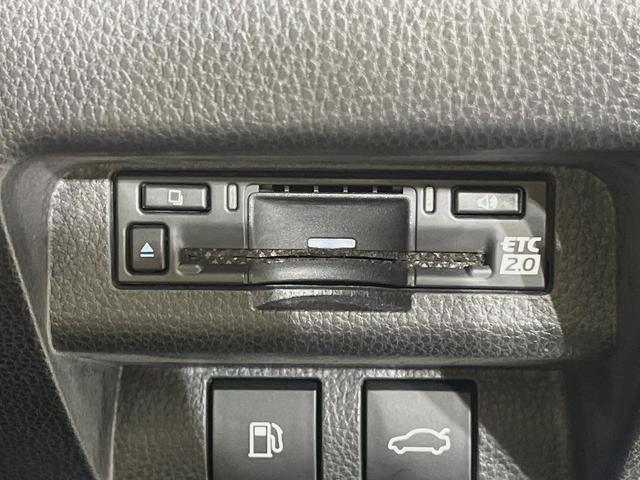 クラウンクロスオーバー Gアドバンスド・レザーパッケージ 4WD 12.3型ナビ 全周囲カメラ 衝突被害軽減装置 AC100V電源 レーダークルーズ 禁煙車 電動リアゲート 本革シート シートヒーター シートエアコン パワーシート ステアリングヒーター(24枚目)