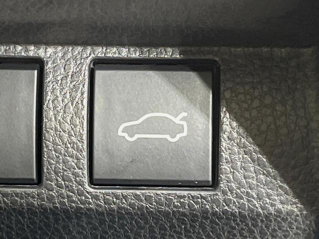 クラウンクロスオーバー Gアドバンスド・レザーパッケージ 4WD 12.3型ナビ 全周囲カメラ 衝突被害軽減装置 AC100V電源 レーダークルーズ 禁煙車 電動リアゲート 本革シート シートヒーター シートエアコン パワーシート ステアリングヒーター(42枚目)