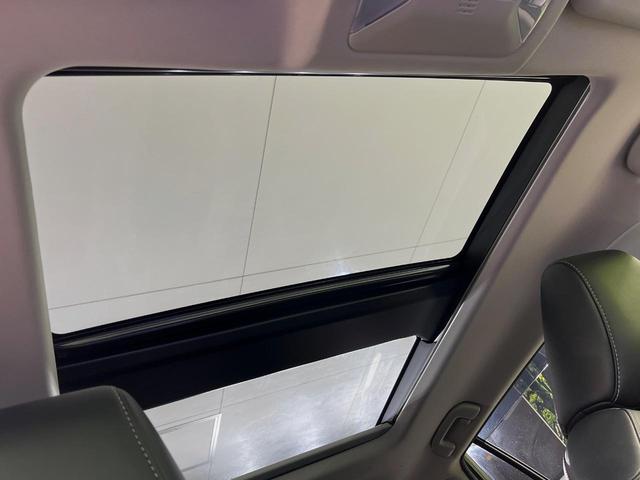 RAV4 G Zパッケージ パノラマルーフ TRDエアロ メーカー10.5型ナビ 全周囲カメラ 4WD 衝突軽減装置 レーダークルーズ 禁煙車 パワーバックドア 合皮シート 前席シートエアコン パワーシート ドラレコ ETC(3枚目)