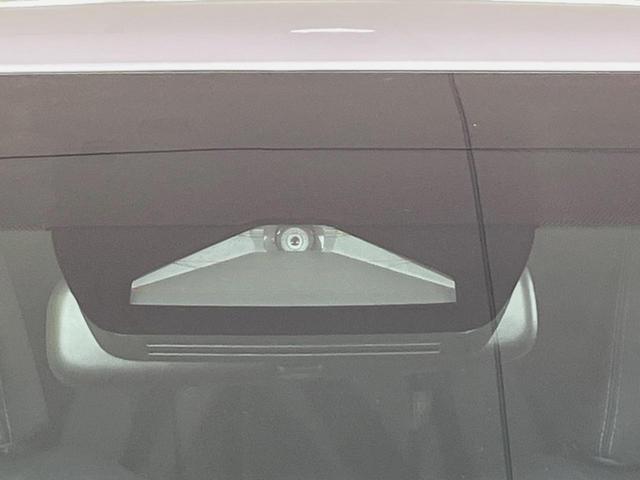 ヤリスクロス Ｚ　純正８型ナビ　全周囲カメラ　衝突軽減装置　ＥＴＣ　レーダークルーズ　前席シートヒーター　ＬＥＤヘッド　純正１８インチアルミ　ステアリングヒーター　オートマチックハイビーム　電動パーキングブレーキ（5枚目）