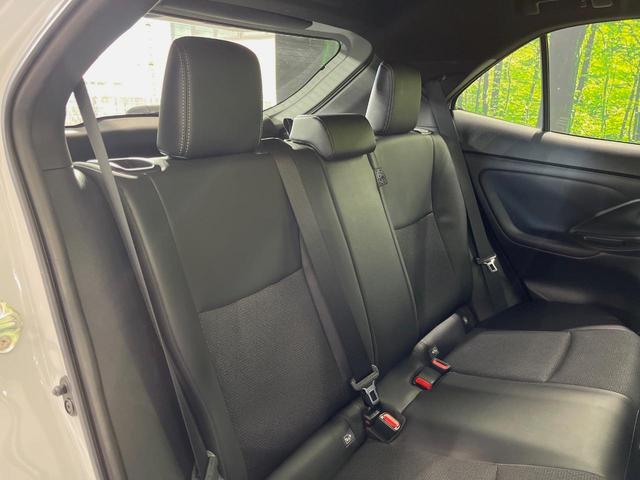 ヤリスクロス Ｚ　純正８型ナビ　全周囲カメラ　衝突軽減装置　ＥＴＣ　レーダークルーズ　前席シートヒーター　ＬＥＤヘッド　純正１８インチアルミ　ステアリングヒーター　オートマチックハイビーム　電動パーキングブレーキ（9枚目）