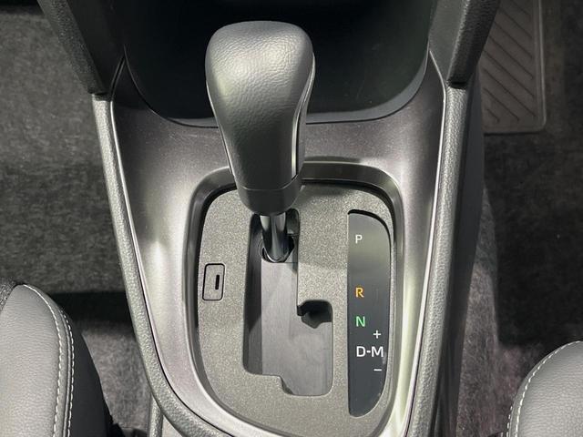 ヤリスクロス Ｚ　純正８型ナビ　全周囲カメラ　衝突軽減装置　ＥＴＣ　レーダークルーズ　前席シートヒーター　ＬＥＤヘッド　純正１８インチアルミ　ステアリングヒーター　オートマチックハイビーム　電動パーキングブレーキ（21枚目）