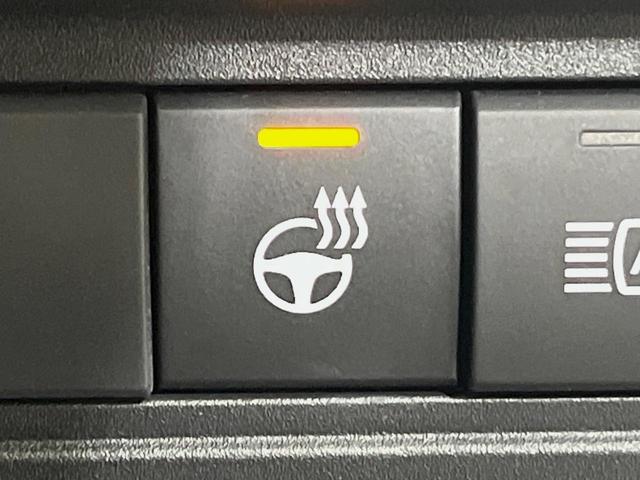 ヤリスクロス Ｚ　純正８型ナビ　全周囲カメラ　衝突軽減装置　ＥＴＣ　レーダークルーズ　前席シートヒーター　ＬＥＤヘッド　純正１８インチアルミ　ステアリングヒーター　オートマチックハイビーム　電動パーキングブレーキ（36枚目）