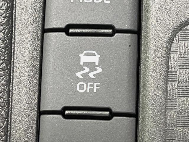 ヤリスクロス Ｚ　純正８型ナビ　全周囲カメラ　衝突軽減装置　ＥＴＣ　レーダークルーズ　前席シートヒーター　ＬＥＤヘッド　純正１８インチアルミ　ステアリングヒーター　オートマチックハイビーム　電動パーキングブレーキ（42枚目）