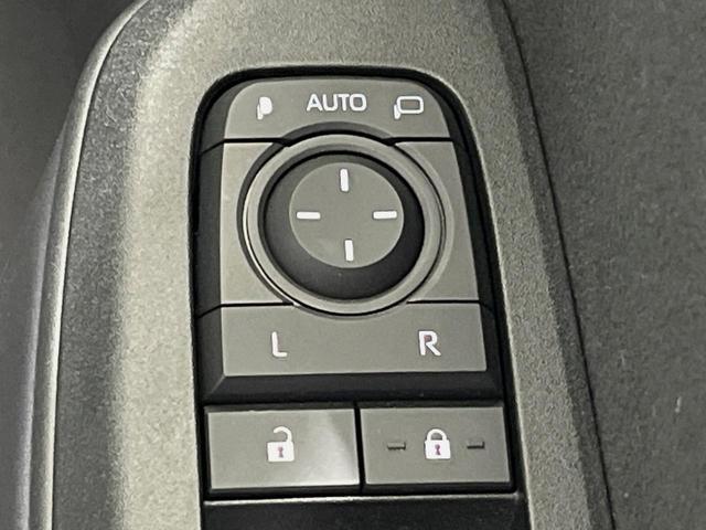 ヤリスクロス Ｚ　純正８型ナビ　全周囲カメラ　衝突軽減装置　ＥＴＣ　レーダークルーズ　前席シートヒーター　ＬＥＤヘッド　純正１８インチアルミ　ステアリングヒーター　オートマチックハイビーム　電動パーキングブレーキ（43枚目）