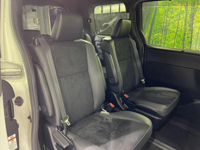 ヴォクシー ハイブリッドZS 煌III 純正10型ナビ 後席モニター バックカメラ 両側電動スライドドア 衝突軽減装置 LEDヘッド 前席シートヒーター クルーズコントロール ドラレコ リアオートエアコン スマートキー オートハイビーム(8枚目)