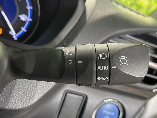 ヴォクシー ハイブリッドZS 煌III 純正10型ナビ 後席モニター バックカメラ 両側電動スライドドア 衝突軽減装置 LEDヘッド 前席シートヒーター クルーズコントロール ドラレコ リアオートエアコン スマートキー オートハイビーム(31枚目)