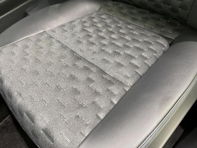 ヴォクシー S-Z メーカー10.5型ナビ バックカメラ 両側電動スライドドア 衝突軽減装置 レーダークルーズ 禁煙車 パワーバックドア ハーフレザーシート 前席中列シートヒーター 前後ドラレコ コーナーセンサー ETC(58枚目)