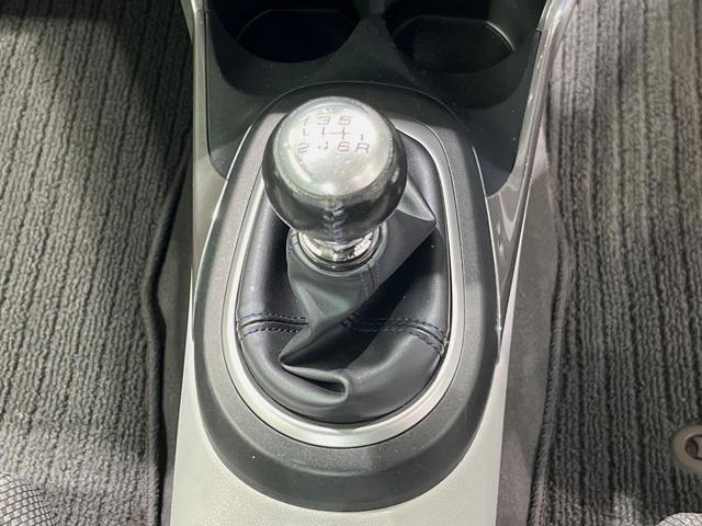 CR-Z α 6MT ガラスルーフ 純正ナビ バックカメラ 禁煙車 ドラレコ スマートキー HIDヘッドライト ETC クルーズコントロール オートライト オートエアコン 純正16インチアルミホイル 革巻きハンドル(21枚目)