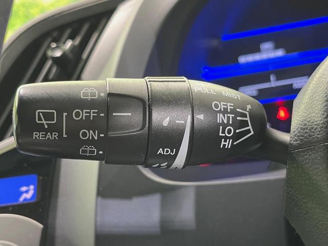 CR-Z α 6MT ガラスルーフ 純正ナビ バックカメラ 禁煙車 ドラレコ スマートキー HIDヘッドライト ETC クルーズコントロール オートライト オートエアコン 純正16インチアルミホイル 革巻きハンドル(36枚目)