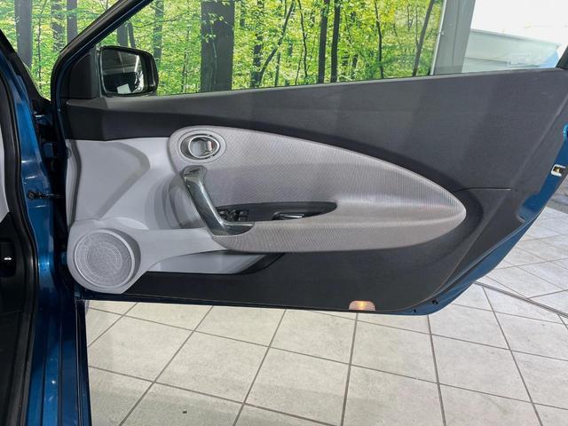 CR-Z α 6MT ガラスルーフ 純正ナビ バックカメラ 禁煙車 ドラレコ スマートキー HIDヘッドライト ETC クルーズコントロール オートライト オートエアコン 純正16インチアルミホイル 革巻きハンドル(44枚目)