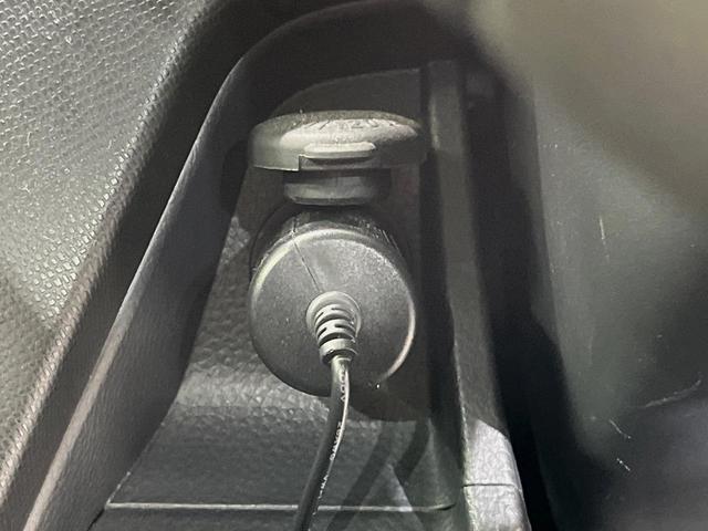 AZワゴンカスタムスタイル XS SDナビ バックカメラ 禁煙車 前後ドラレコ スマートキー HIDヘッドライト オートエアコン フォグランプ 革巻きハンドル 純正14インチアルミホイール 盗難防止装置 プライバシーガラス(28枚目)