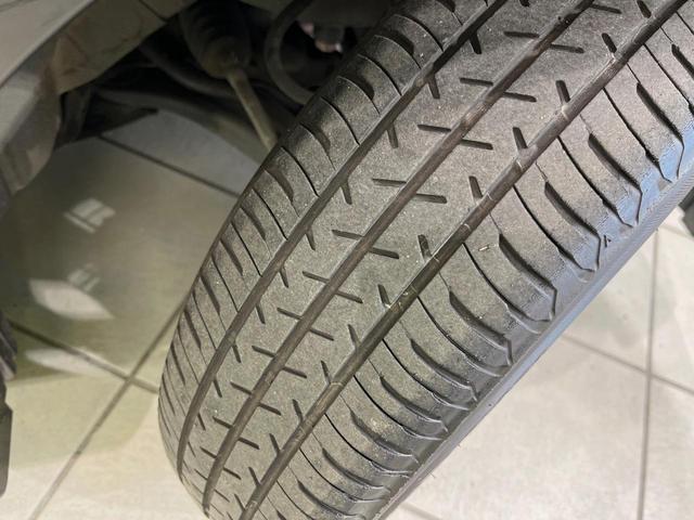 AZワゴンカスタムスタイル XS SDナビ バックカメラ 禁煙車 前後ドラレコ スマートキー HIDヘッドライト オートエアコン フォグランプ 革巻きハンドル 純正14インチアルミホイール 盗難防止装置 プライバシーガラス(52枚目)