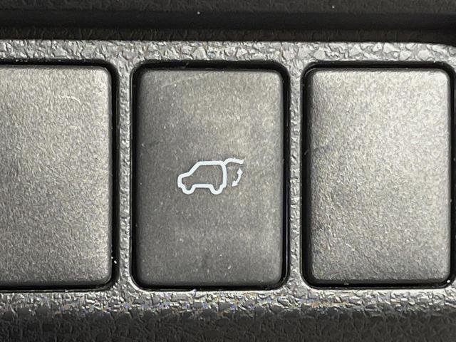 ハリアー プレミアム メタル アンド レザーパッケージ メーカー9型ナビ バックカメラ 衝突軽減装置 レーダークルーズ 禁煙車 パワーバックドア 革シート シートエアコン パワーシート ドラレコ スマートキー LEDヘッドライト ETC 電動パーキング(28枚目)