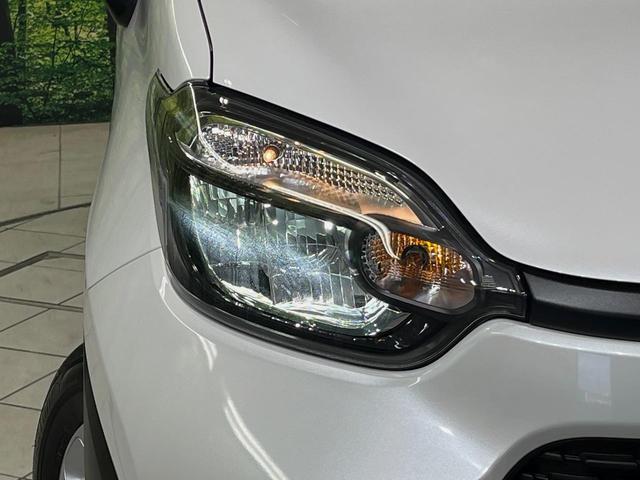 シエンタ ハイブリッドＸ　登録済未使用車　電動スライドドア　衝突軽減装置　レーダークルーズ　コーナーセンサー　スマートキー　ＬＥＤヘッドライト　７人乗り　オートマチックハイビーム　車線逸脱警報　オートライト　オートエアコン（12枚目）