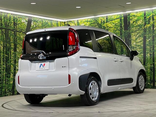 シエンタ ハイブリッドＸ　登録済未使用車　電動スライドドア　衝突軽減装置　レーダークルーズ　コーナーセンサー　スマートキー　ＬＥＤヘッドライト　７人乗り　オートマチックハイビーム　車線逸脱警報　オートライト　オートエアコン（17枚目）