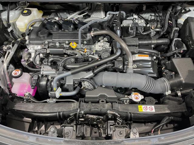 シエンタ ハイブリッドＸ　登録済未使用車　電動スライドドア　衝突軽減装置　レーダークルーズ　コーナーセンサー　スマートキー　ＬＥＤヘッドライト　７人乗り　オートマチックハイビーム　車線逸脱警報　オートライト　オートエアコン（18枚目）