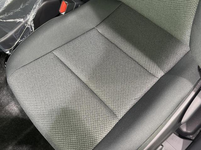 シエンタ ハイブリッドＸ　登録済未使用車　電動スライドドア　衝突軽減装置　レーダークルーズ　コーナーセンサー　スマートキー　ＬＥＤヘッドライト　７人乗り　オートマチックハイビーム　車線逸脱警報　オートライト　オートエアコン（46枚目）