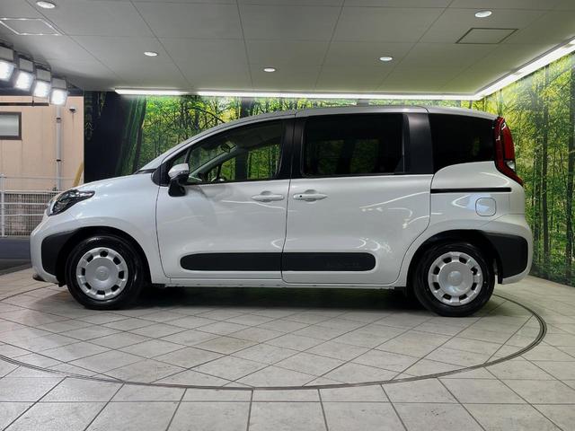 シエンタ ハイブリッドＸ　登録済未使用車　電動スライドドア　衝突軽減装置　レーダークルーズ　コーナーセンサー　スマートキー　ＬＥＤヘッドライト　７人乗り　オートマチックハイビーム　車線逸脱警報　オートライト　オートエアコン（51枚目）