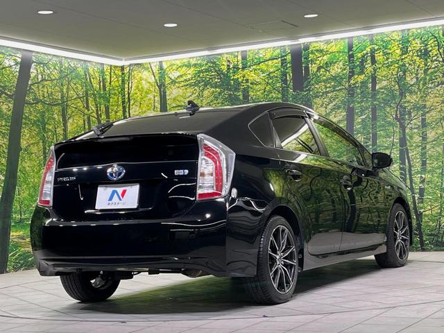 プリウス Ｇツーリングセレクションレザーパッケージ　純正８型ナビ　バックカメラ　衝突軽減装置　レーダークルーズ　禁煙車　革シート　運転席パワーシート　前席シートヒーター　スマートキー　ＬＥＤヘッド　ＥＴＣ　オートライト　オートエアコン　盗難防止装置（17枚目）