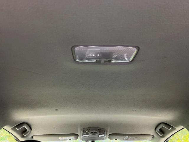 プリウス Ｇツーリングセレクションレザーパッケージ　純正８型ナビ　バックカメラ　衝突軽減装置　レーダークルーズ　禁煙車　革シート　運転席パワーシート　前席シートヒーター　スマートキー　ＬＥＤヘッド　ＥＴＣ　オートライト　オートエアコン　盗難防止装置（39枚目）