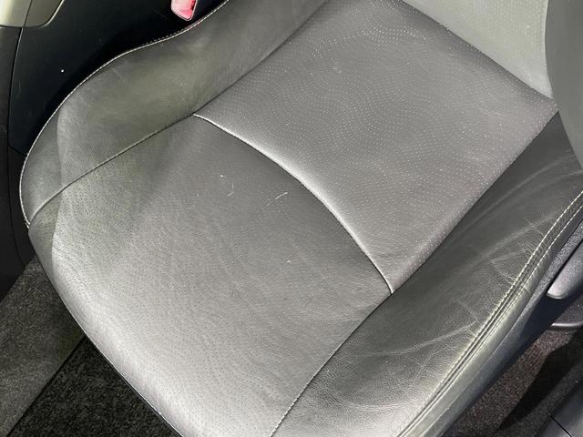 プリウス Ｇツーリングセレクションレザーパッケージ　純正８型ナビ　バックカメラ　衝突軽減装置　レーダークルーズ　禁煙車　革シート　運転席パワーシート　前席シートヒーター　スマートキー　ＬＥＤヘッド　ＥＴＣ　オートライト　オートエアコン　盗難防止装置（42枚目）