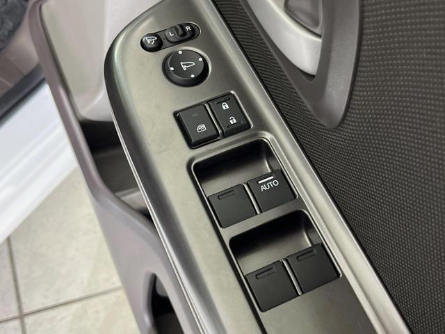 フリード G・ホンダセンシング 純正9型ナビ バックカメラ 後席モニター 両側電動スライドドア 衝突軽減装置 レーダークルーズ 禁煙車 前後ドラレコ スマートキー ETC 車線逸脱警報 オートライト オートエアコン 横滑り防止装置(40枚目)