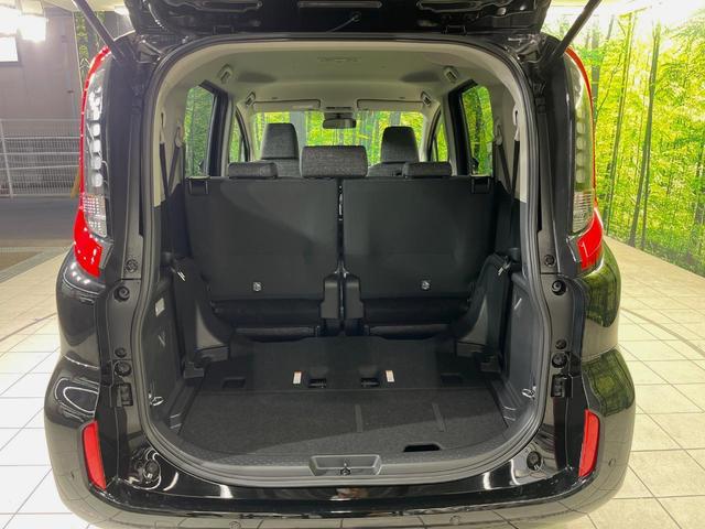 シエンタ ハイブリッドＺ　禁煙車　セーフティセンス　レーダークルーズ　両側電動スライドドア　純正１０．５型ナビ　全周囲カメラ　ＥＴＣ　ＬＥＤヘッドライト　オートマチックハイビーム　オートエアコン　スマートキー　プッシュスタート（10枚目）