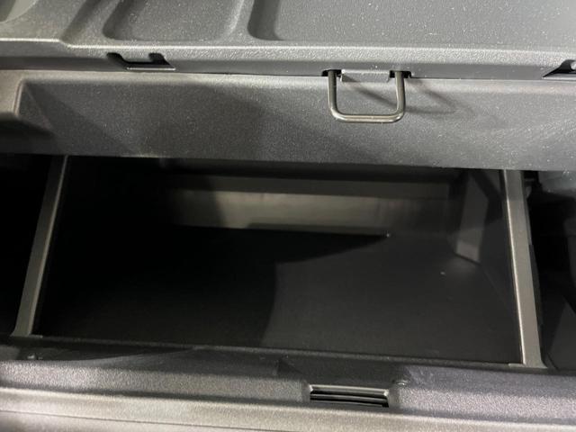 シエンタ ハイブリッドＺ　禁煙車　セーフティセンス　レーダークルーズ　両側電動スライドドア　純正１０．５型ナビ　全周囲カメラ　ＥＴＣ　ＬＥＤヘッドライト　オートマチックハイビーム　オートエアコン　スマートキー　プッシュスタート（42枚目）