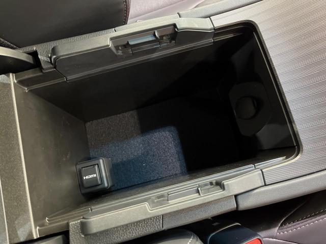 ハリアーハイブリッド Ｚ　純正１２型ナビ　全周囲カメラ　衝突軽減装置　パワーバックドア　デジタルインナーミラー　レーダークルーズ　デュアルオートエアコン　ハーフレザーシート　オートマチックハイビーム　ドラレコ　スマートキー（43枚目）