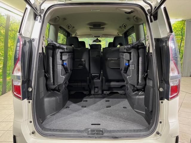 セレナ ハイウェイスターＶ　純正９型ナビ　両側電動スライド　フリップダウン　バックカメラ　衝突軽減装置　プロパイロット　禁煙車　ドラレコ　コーナーセンサー　レーンキープ　スマートキー　ＬＥＤヘッド　オートマチックハイビー（10枚目）